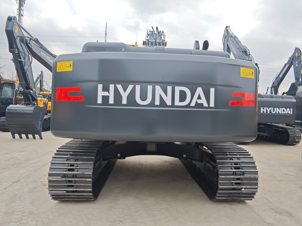 HYUNDAI HX 220S